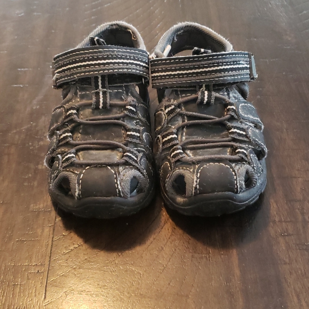 Sandals - Picture 2 of 4